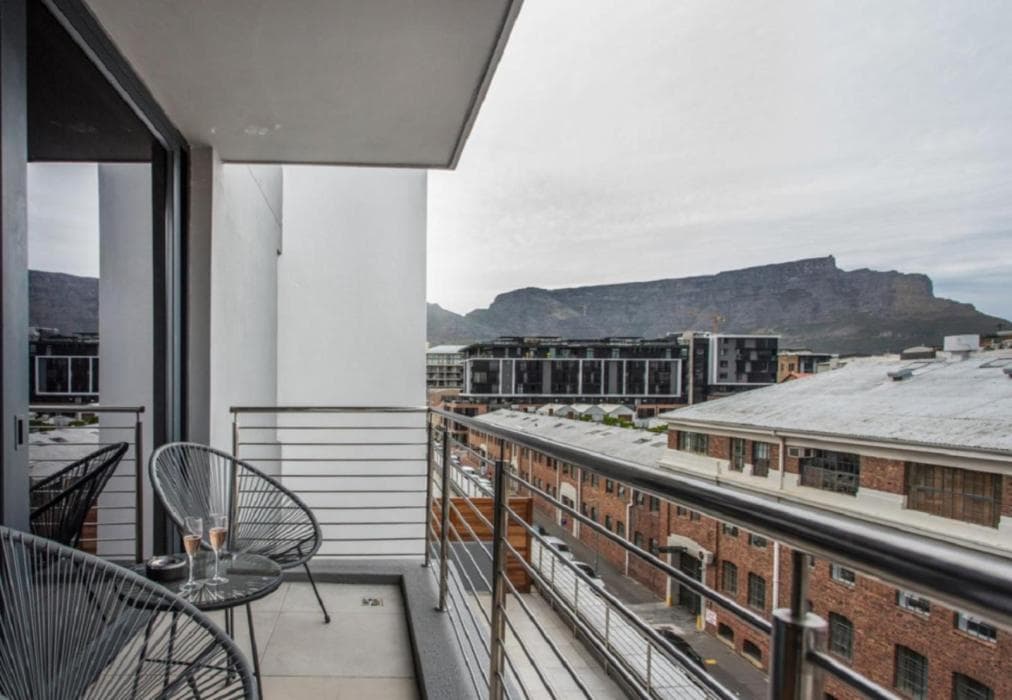 Two Bed Executive Apartments in Dockland