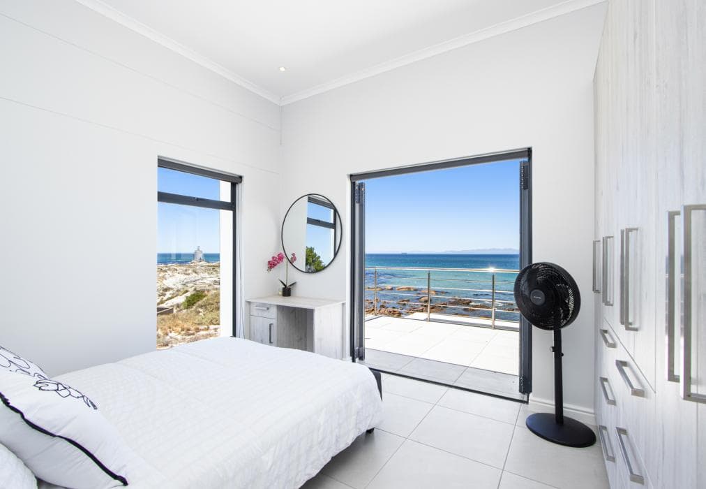 Shelley Point Beach Villa