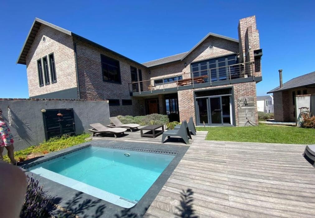 Bella Capensis and Stoepsit