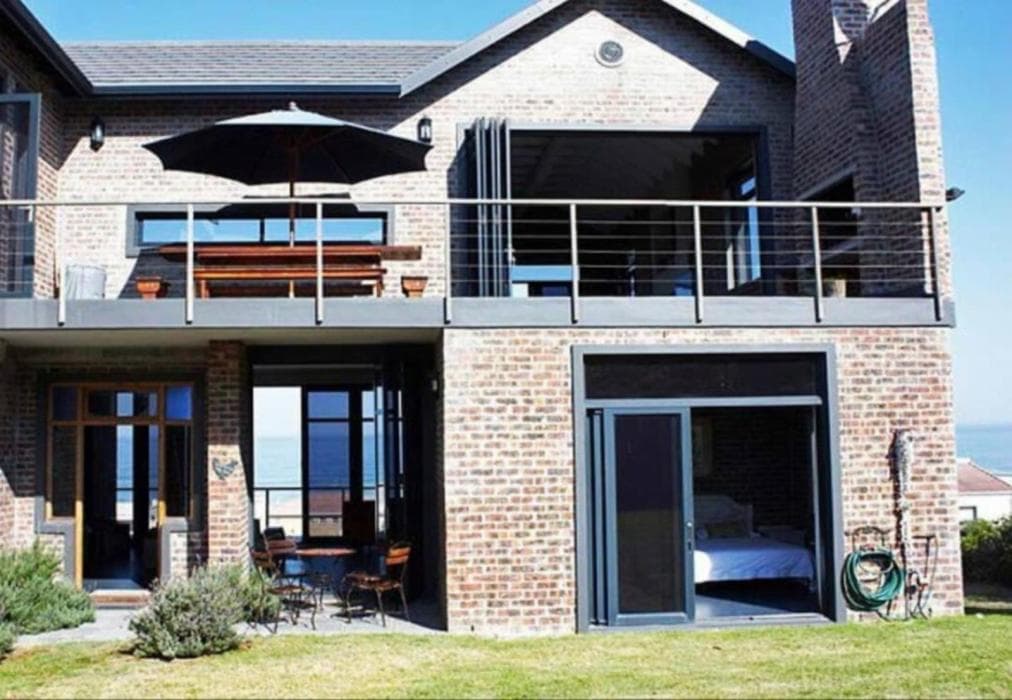 Bella Capensis and Stoepsit