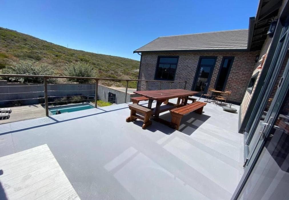 Bella Capensis and Stoepsit