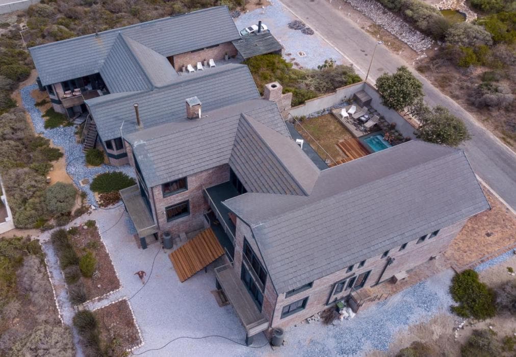 Bella Capensis and Stoepsit