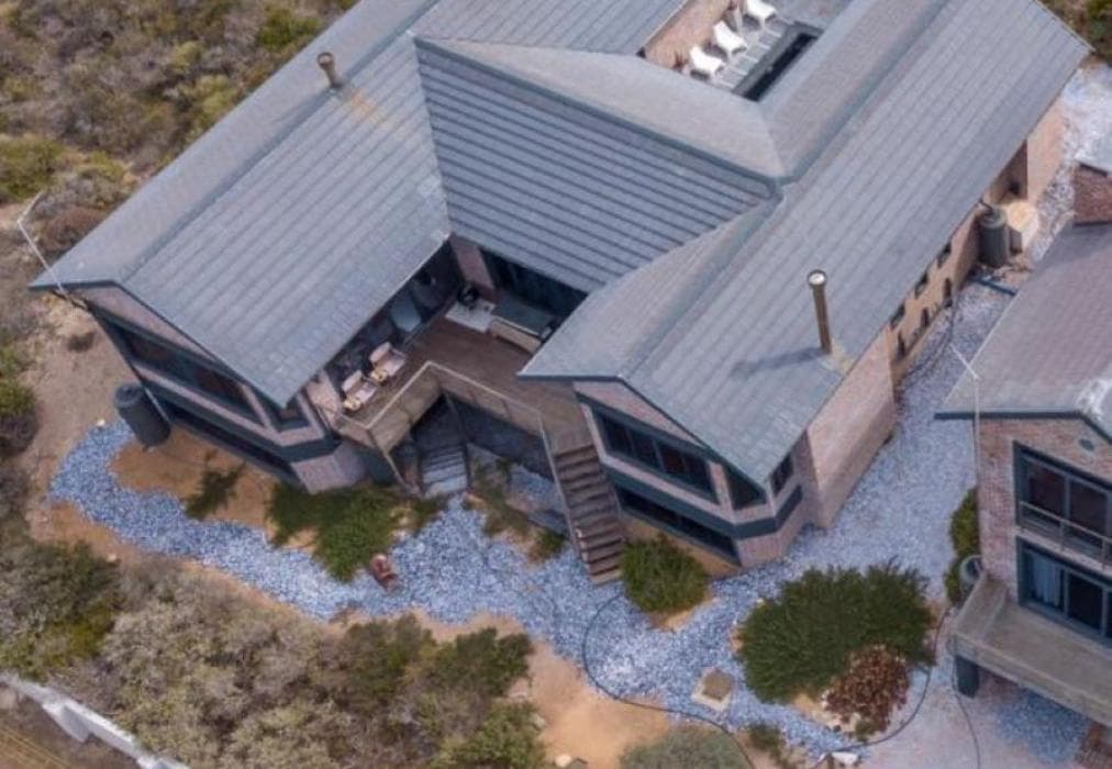 Bella Capensis and Stoepsit