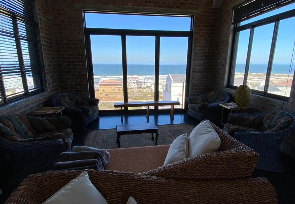 Bella Capensis and Stoepsit