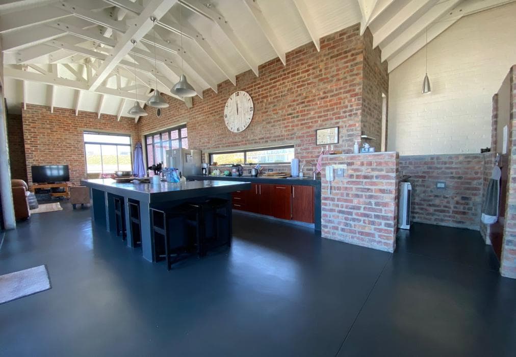 Bella Capensis and Stoepsit