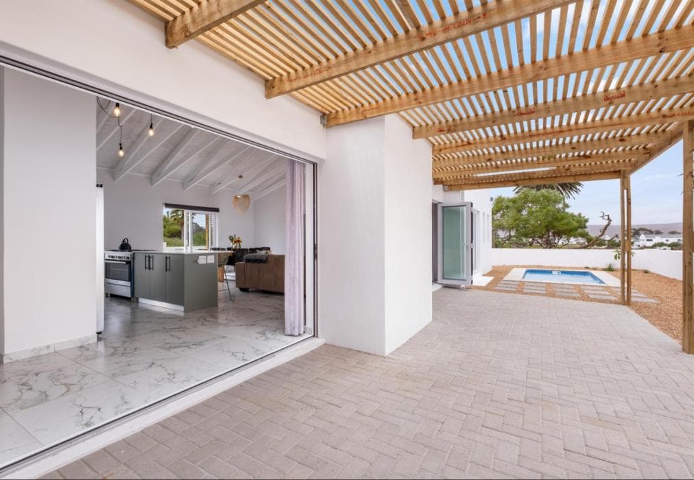 Sunlit Oasis Ocean and Golf Retreat