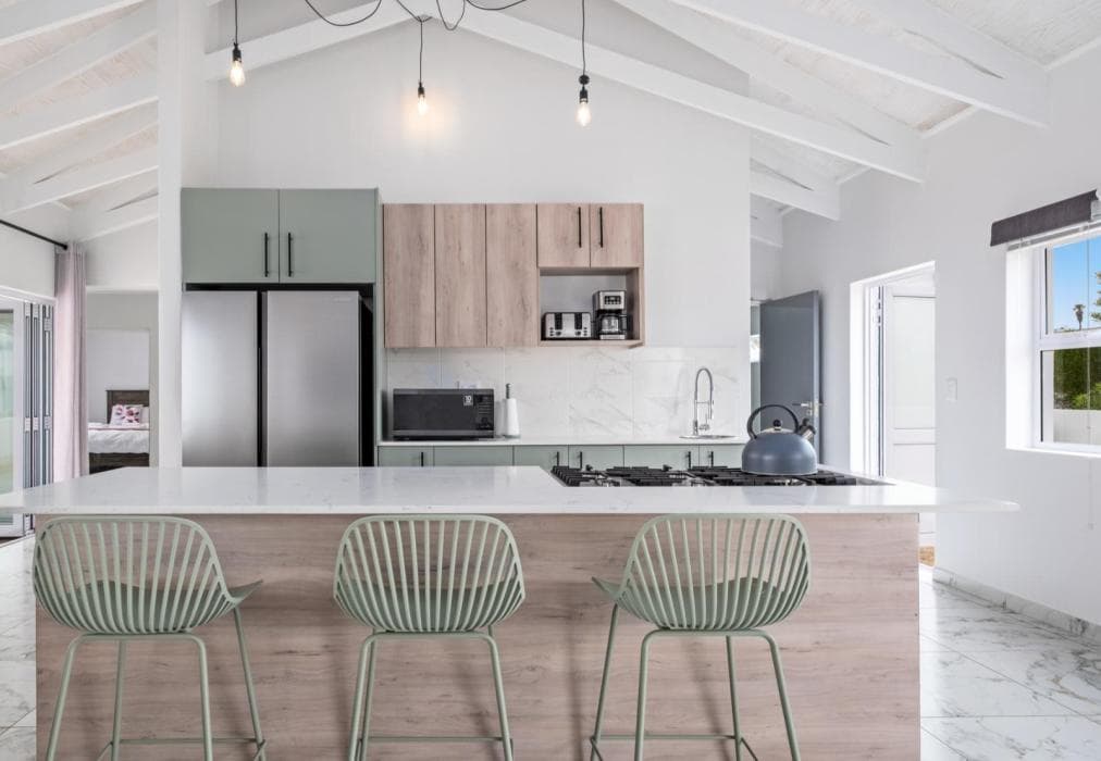 Sunlit Oasis Ocean and Golf Retreat