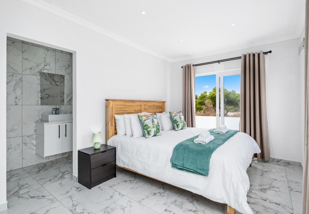 Sunlit Oasis Ocean and Golf Retreat