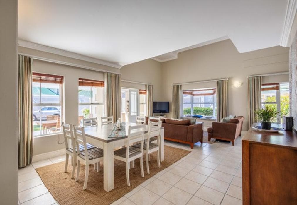 Horsley 4244 River Club