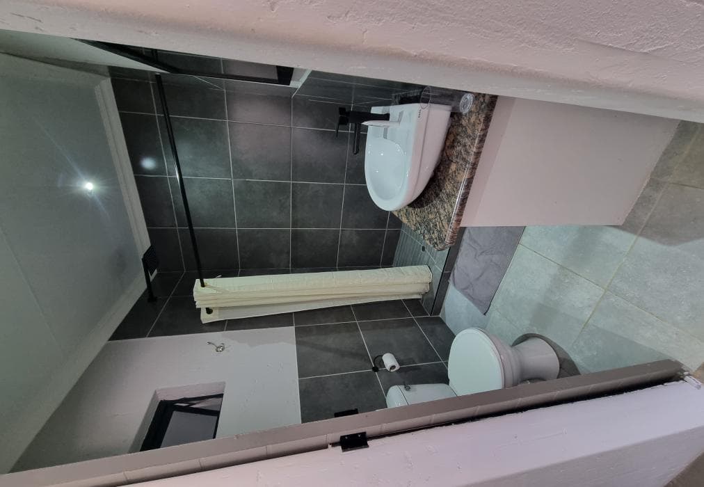 Kaleaba on the Riverside