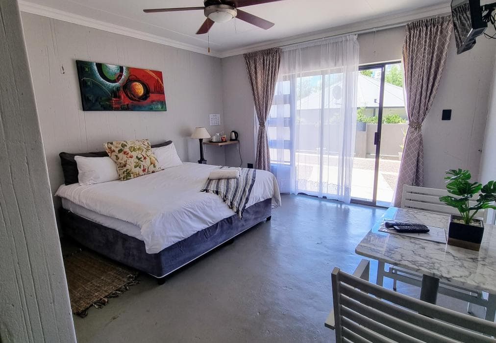 Kaleaba on the Riverside