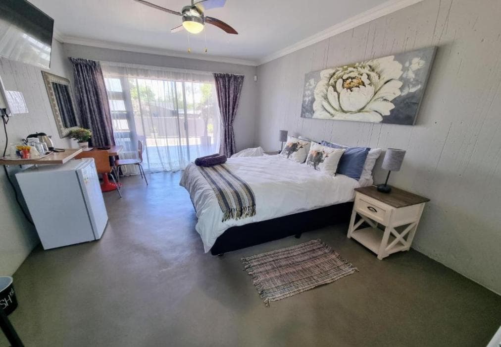 Kaleaba on the Riverside