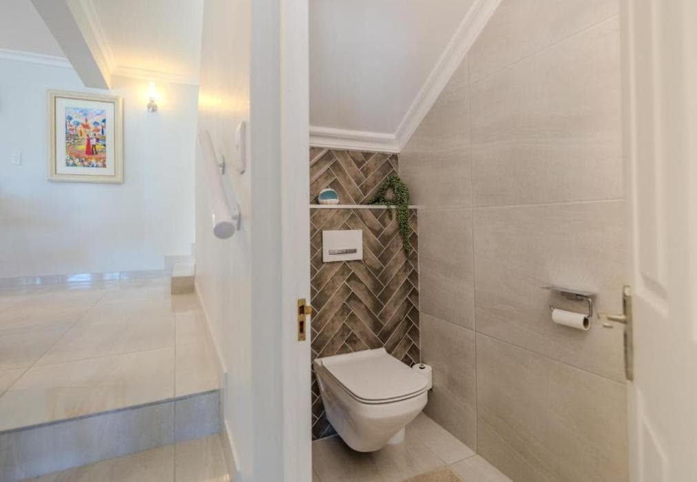 Hermanus - Heart of the Sea