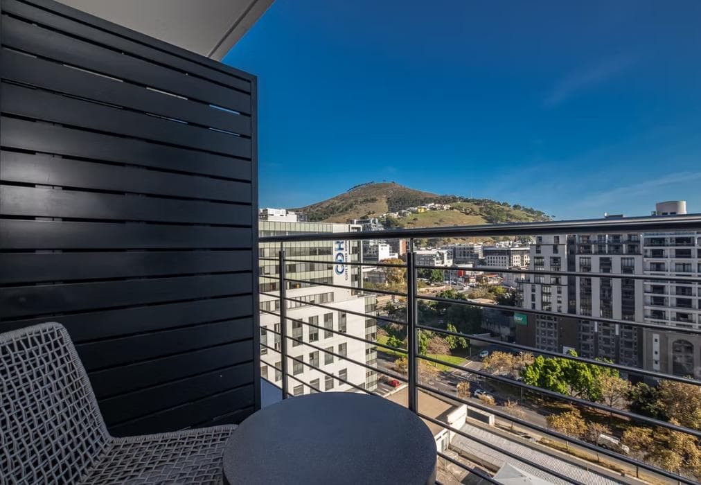 16 on Bree - Luxury 1 Bed