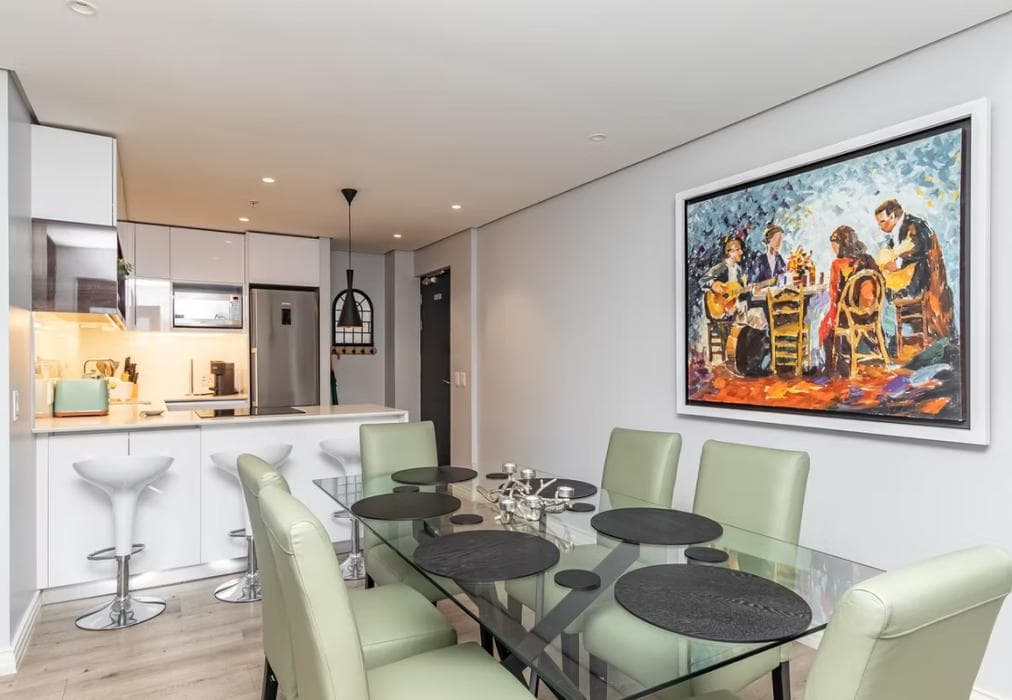 16 on Bree - Luxury 2 Bed