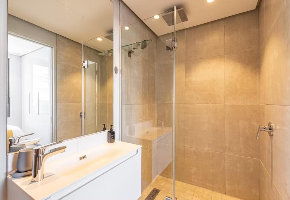 16 on Bree - Luxury 2 Bed