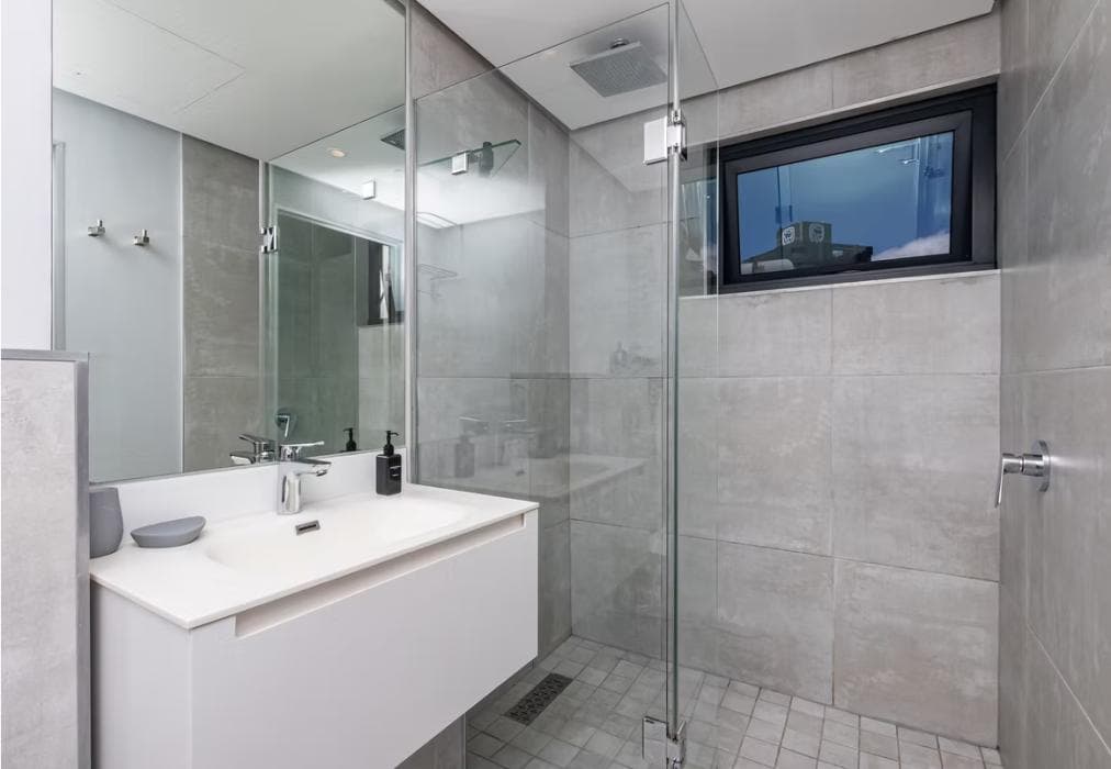 16 on Bree - Luxury 2 Bed