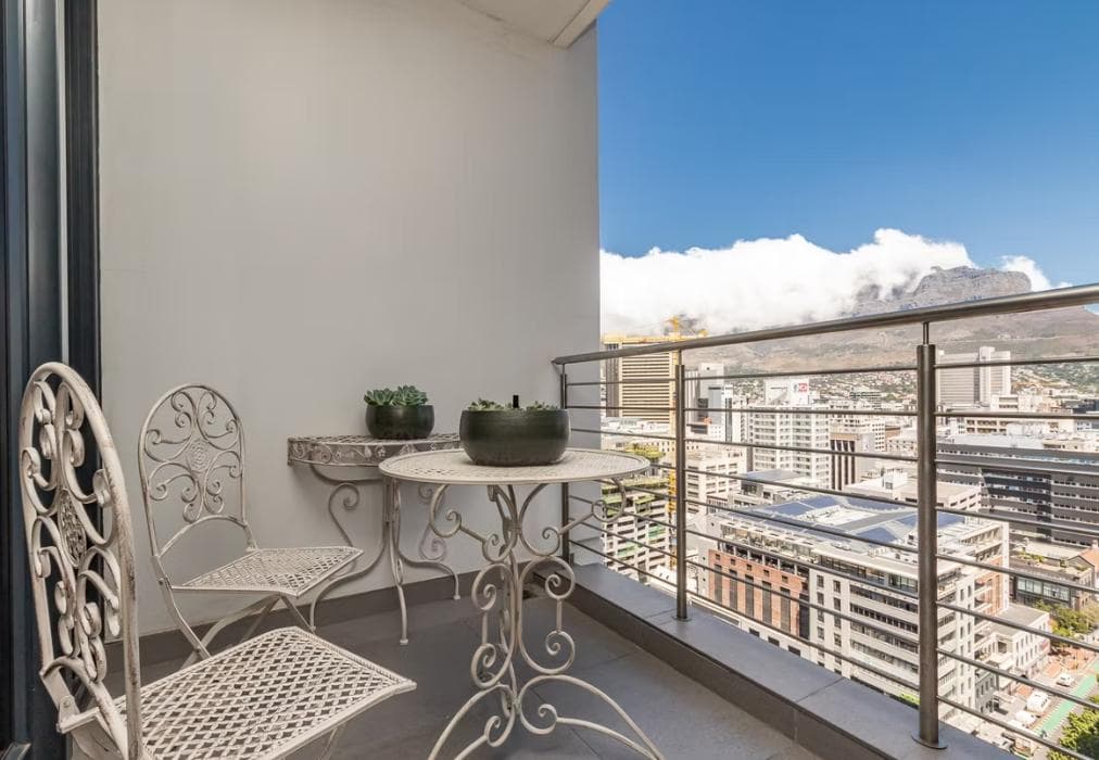 16 on Bree - Luxury 2 Bed