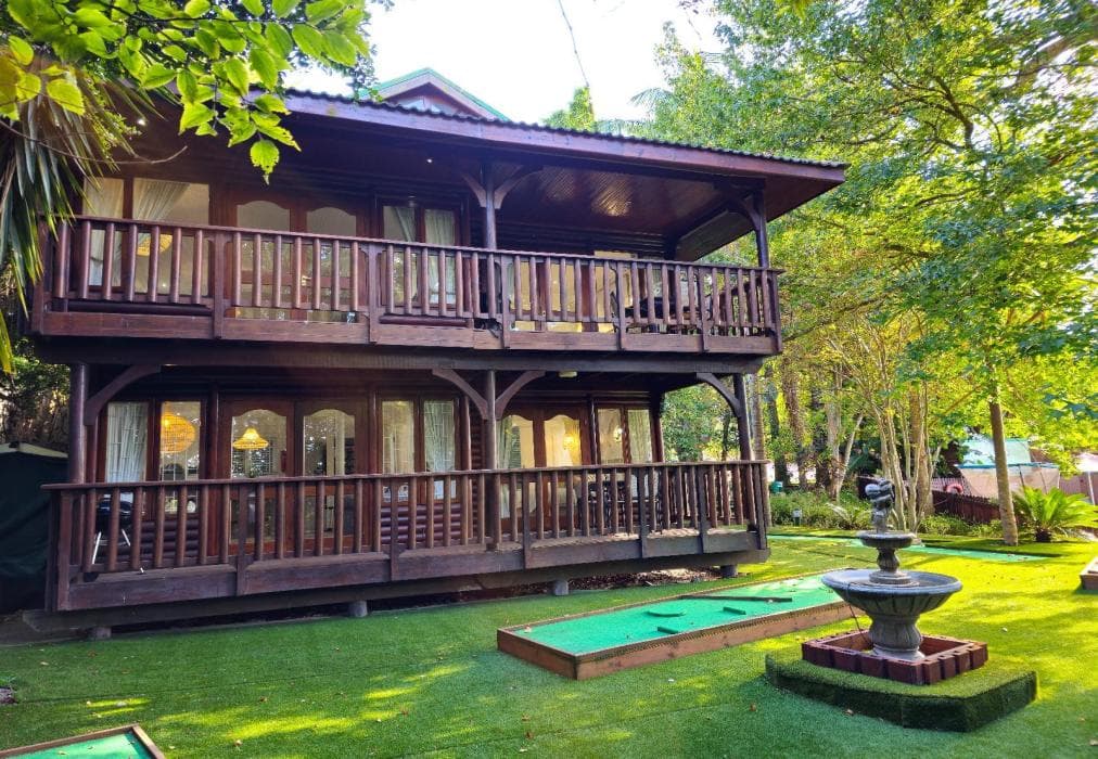 Sunset Nest & Seabreeze Shores