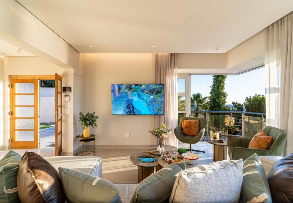 Lisburn Uno on Clifton