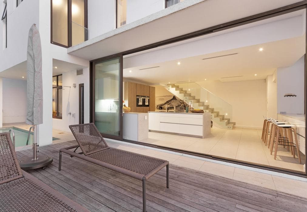 24 Geneva - Large Lux Villa