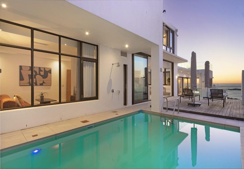 24 Geneva - Large Lux Villa