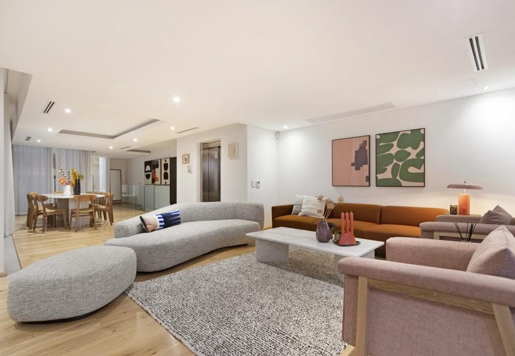 24 Geneva - Large Lux Villa