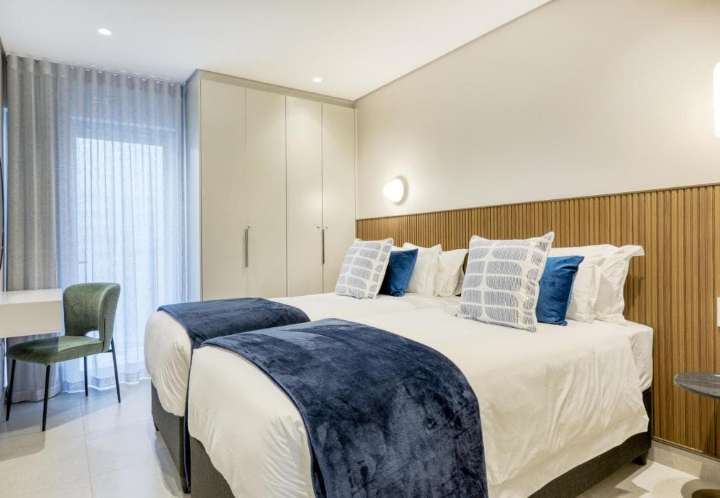 Lisburn on Clifton Villa