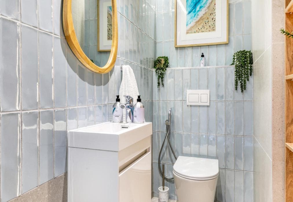 Lisburn on Clifton Villa