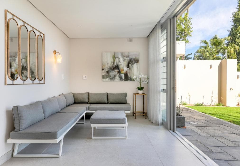 Lisburn on Clifton Villa