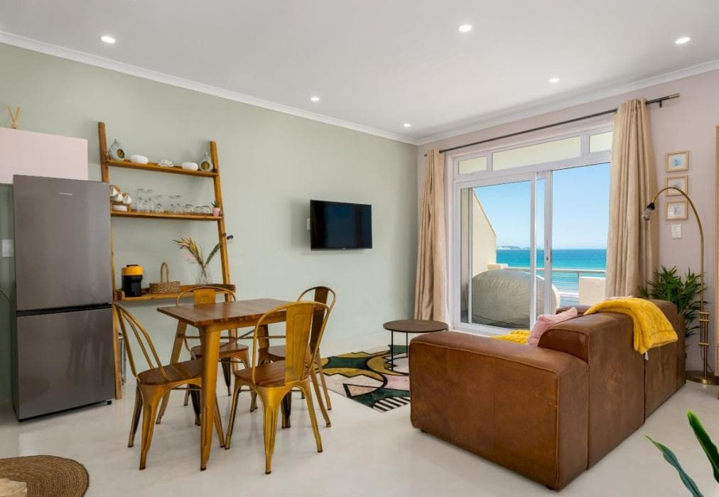 Stunning Seaside Retreat