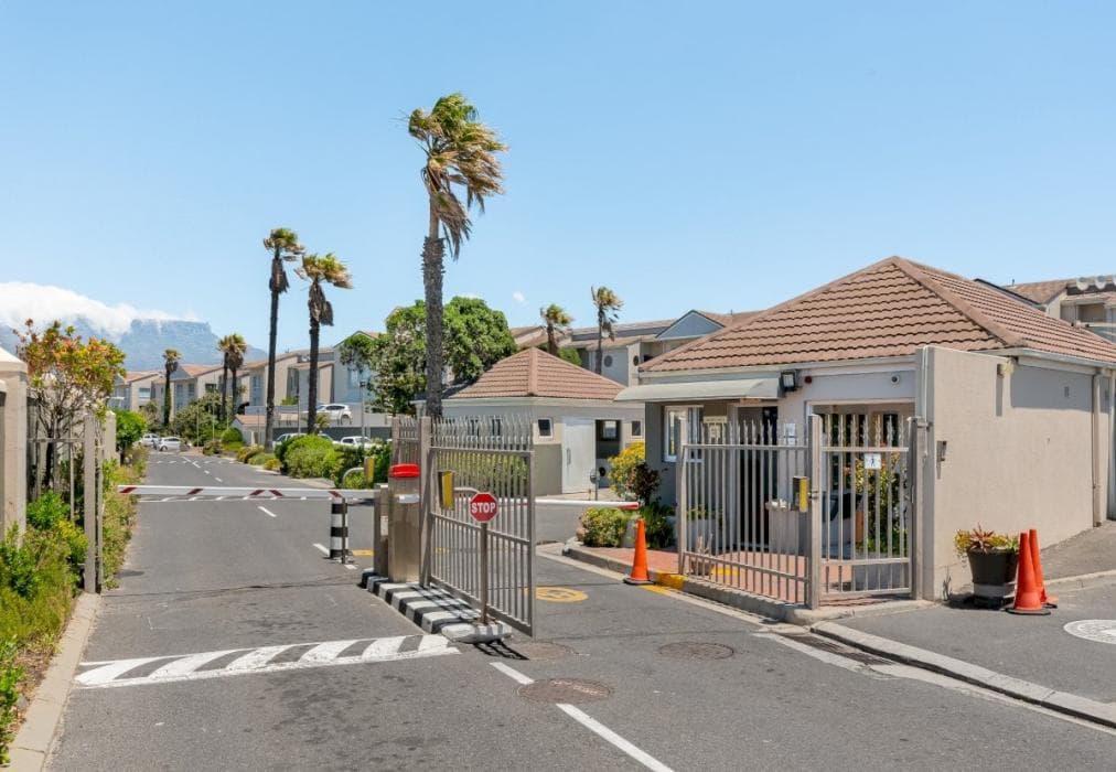 Stunning Seaside Retreat