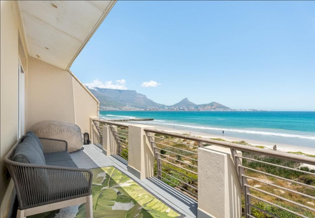 Stunning Seaside Retreat