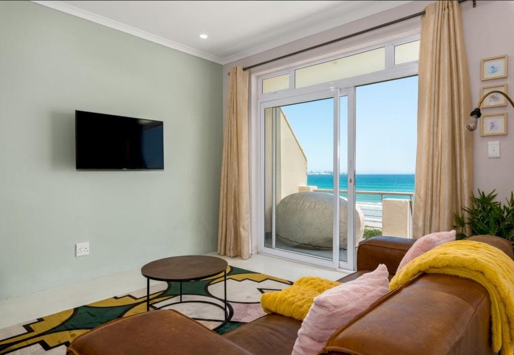 Stunning Seaside Retreat