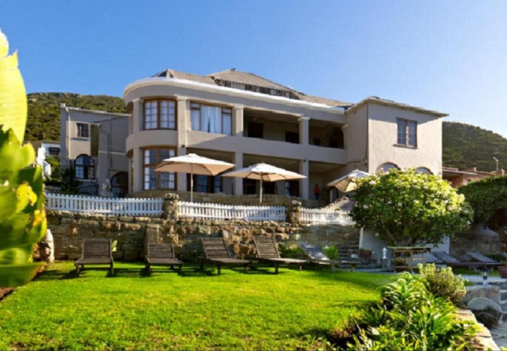 Chartfield Guesthouse & Majestic Apartments