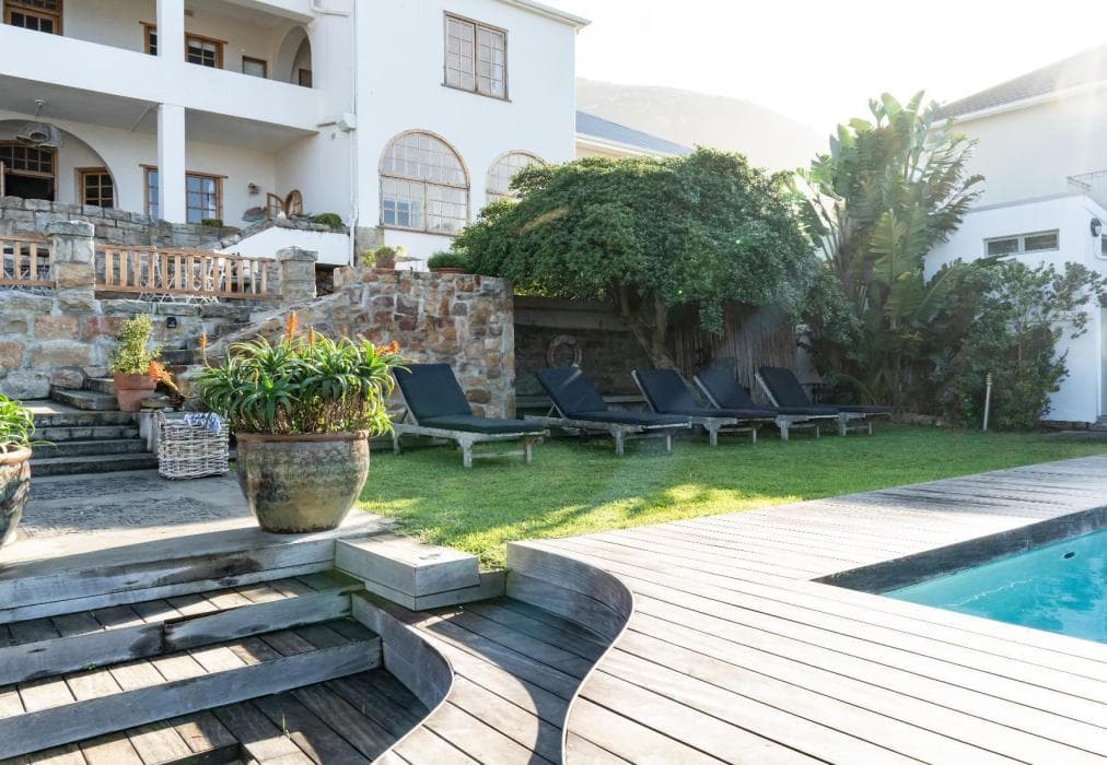 Chartfield Guesthouse & Majestic Apartments