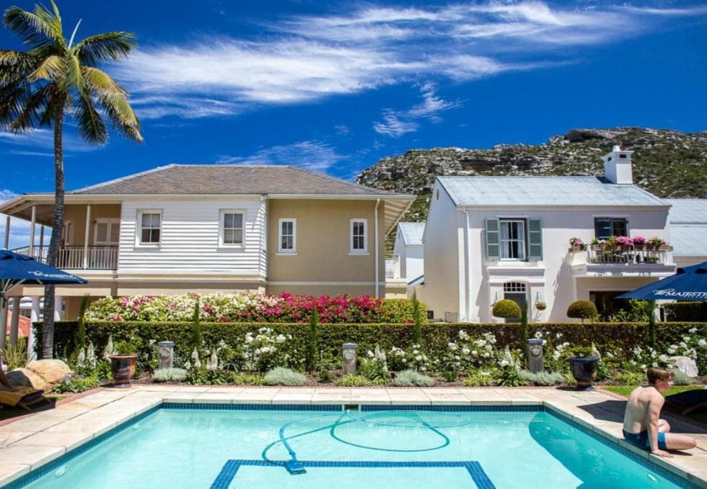 Chartfield Guesthouse & Majestic Apartments