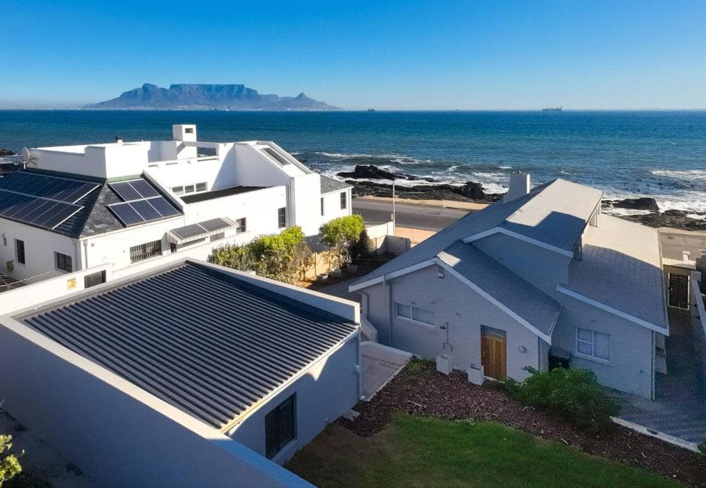 ALTONA 5 Bedroom Beach House