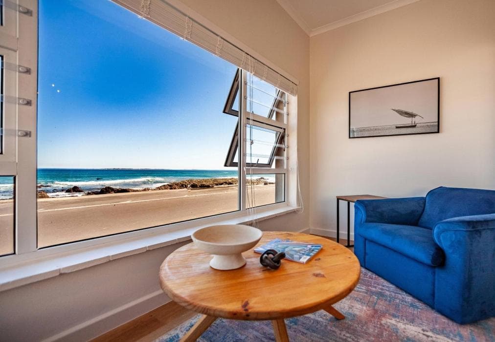 ALTONA 5 Bedroom Beach House