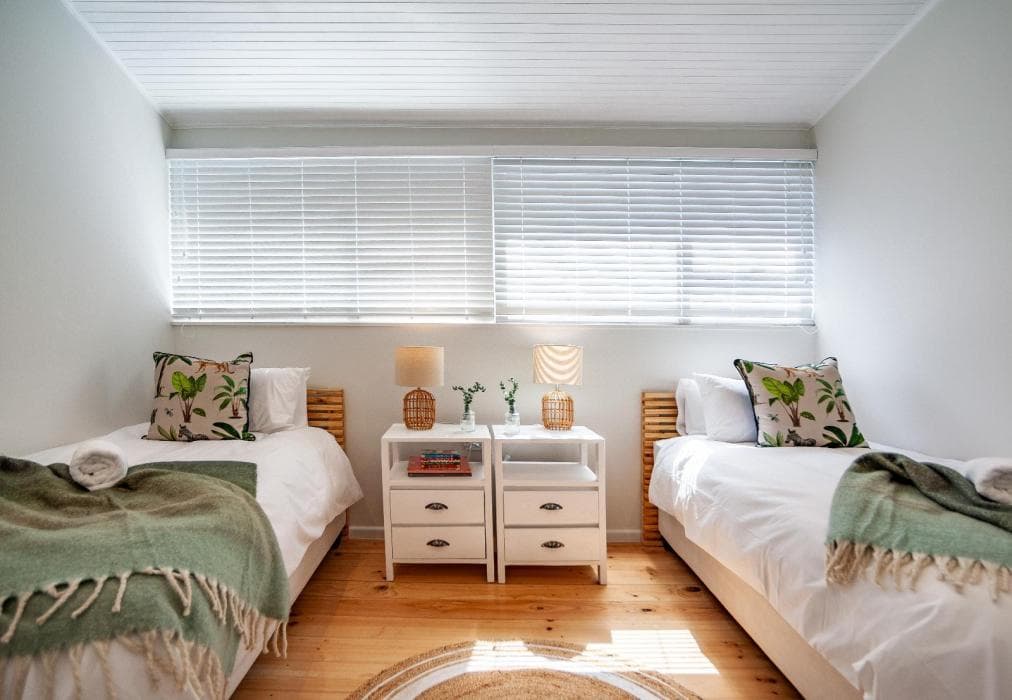 ALTONA 5 Bedroom Beach House