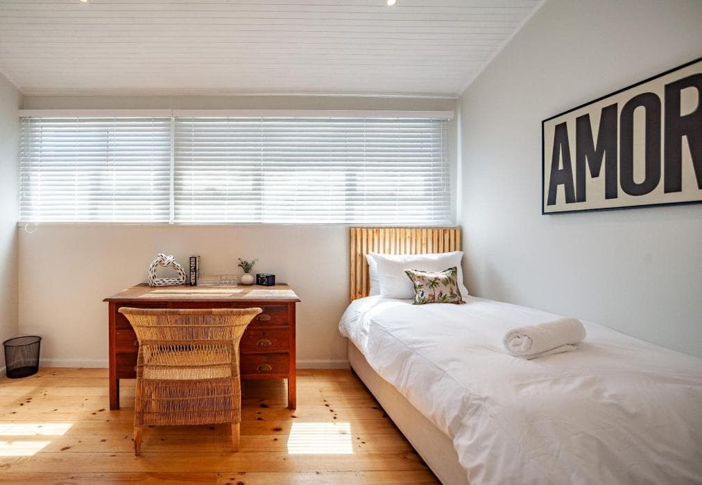 ALTONA 5 Bedroom Beach House