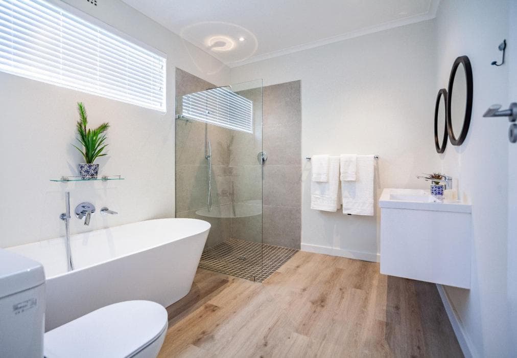 ALTONA 5 Bedroom Beach House