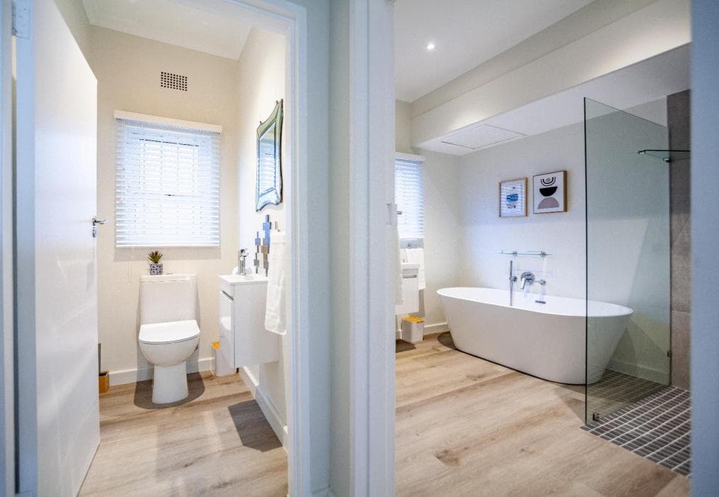 ALTONA 5 Bedroom Beach House