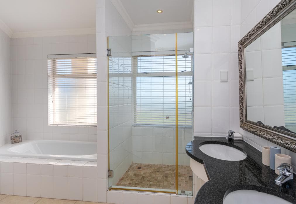 Sea-Facing Entire Apartment Available