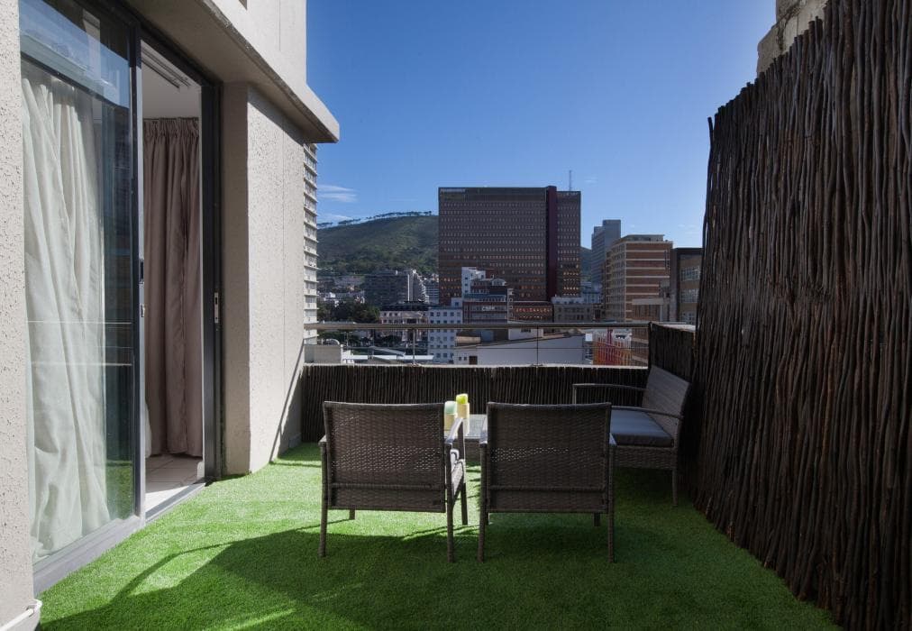 Sea-Facing Entire Apartment Available