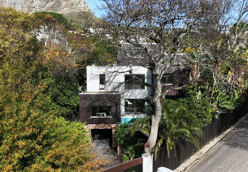 Higgo Crescent Villa