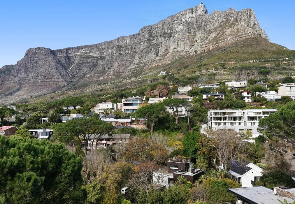 Higgo Crescent Villa