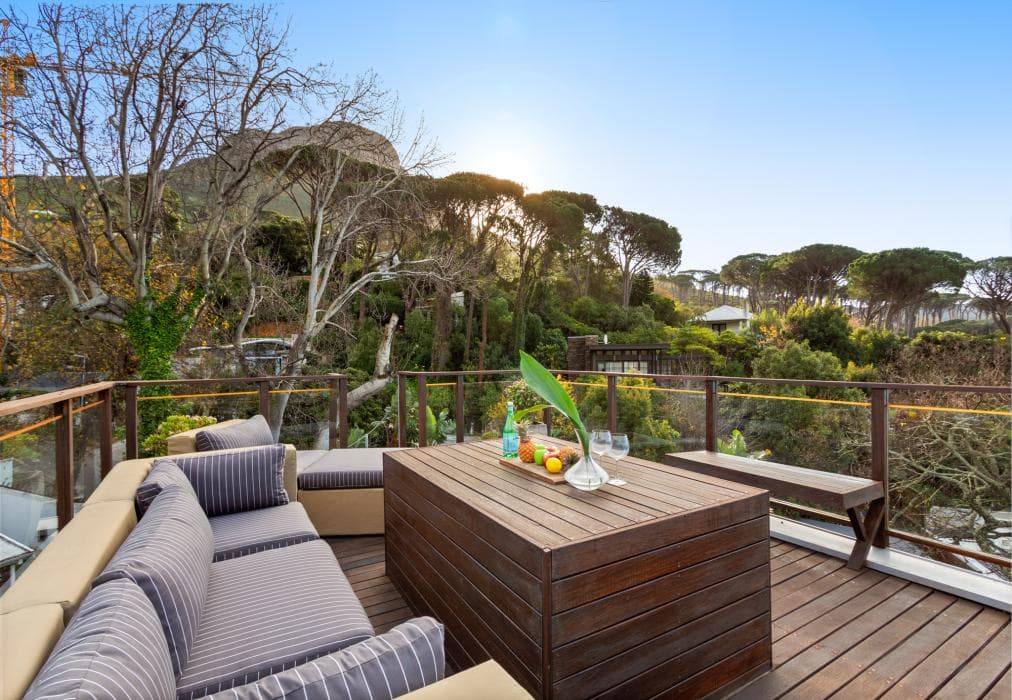 Higgo Crescent Villa