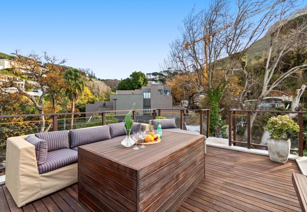 Higgo Crescent Villa