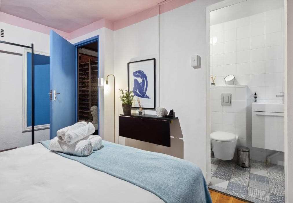 Higgo Crescent Villa